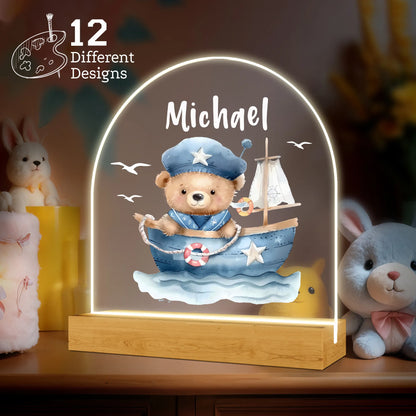 Spersonalizowana lampka nocna z leśnymi zwierzętami, prezent dla dziecka z okazji narodzin