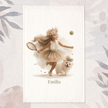 Ręcznik z Wizerunkiem Dziewczynki Grającej w Tenisa – z Imieniem Twojego Dziecka