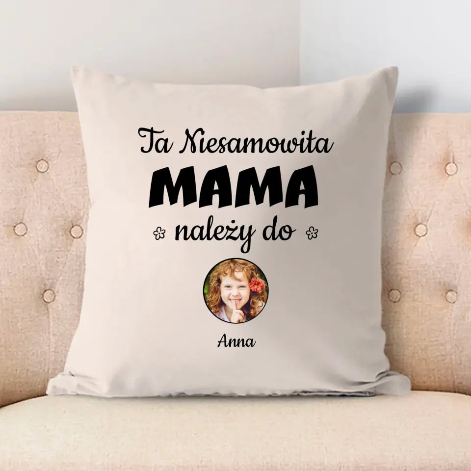 Ta niesamowita mama należy do...