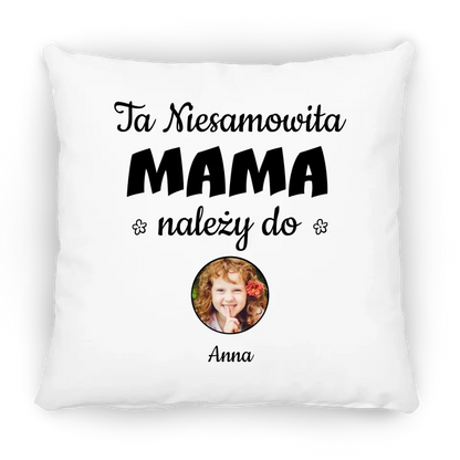 Ta niesamowita mama należy do...