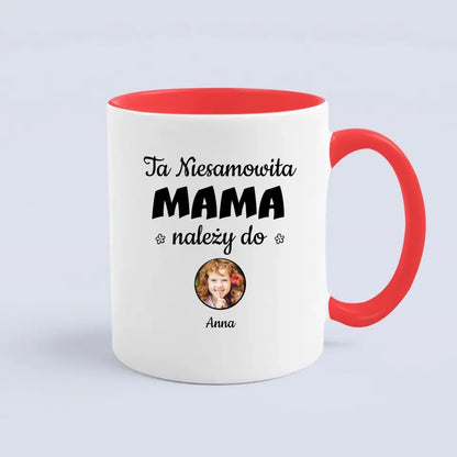 Ta niesamowita mama należy do...