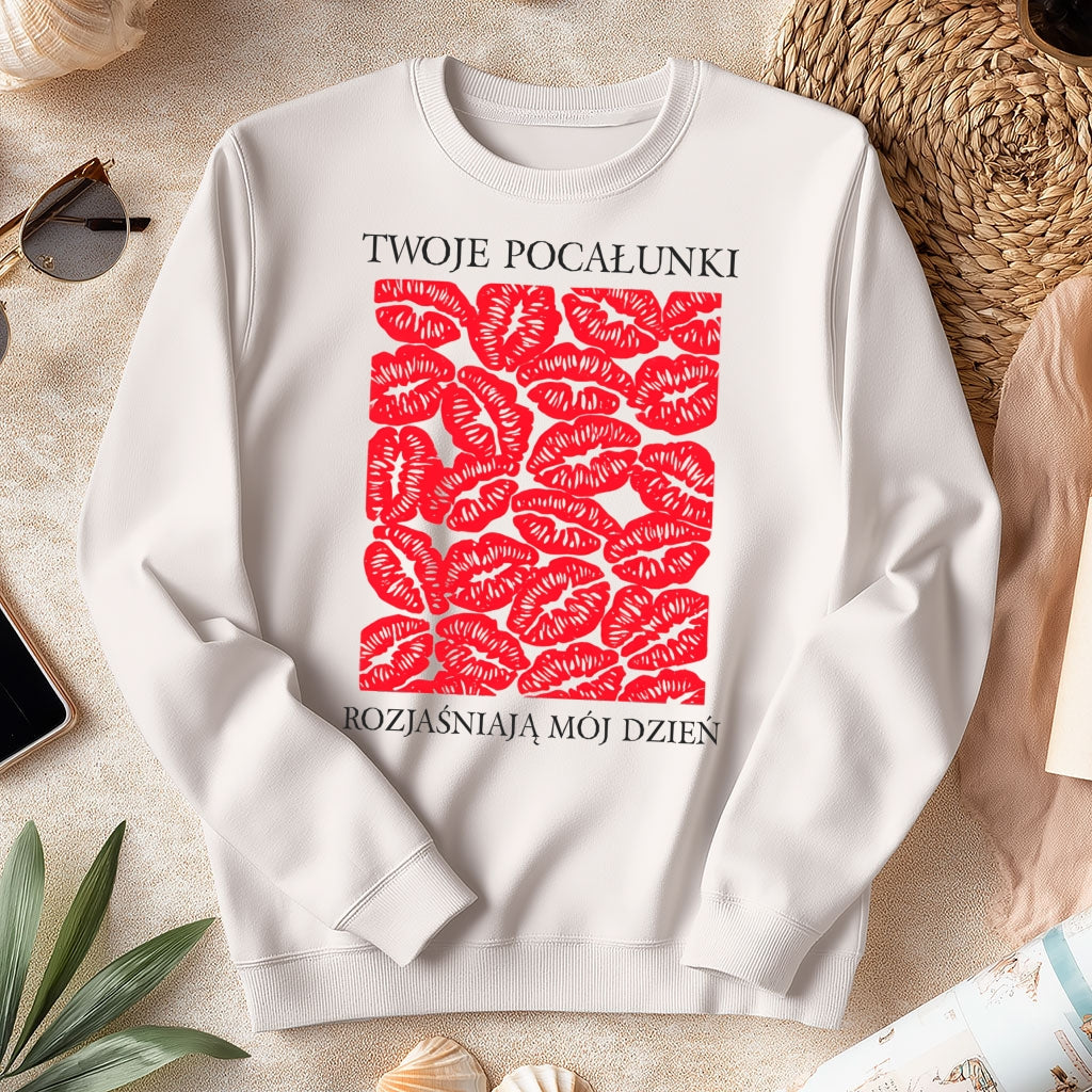 Personalizowana Bluza na Walentynki – Czerwone Usta + Twój Własny Napis, Prezent dla Niej