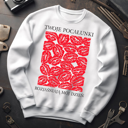 Personalizowana Bluza na Walentynki – Czerwone Usta + Twój Własny Napis, Prezent dla Niej