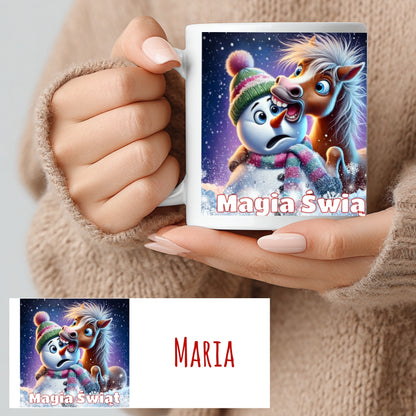 Personalizowany Kubek „Magia Świąt” z Bałwankiem i Konikiem – Uroczy Prezent na Boże Narodzenie 🎁