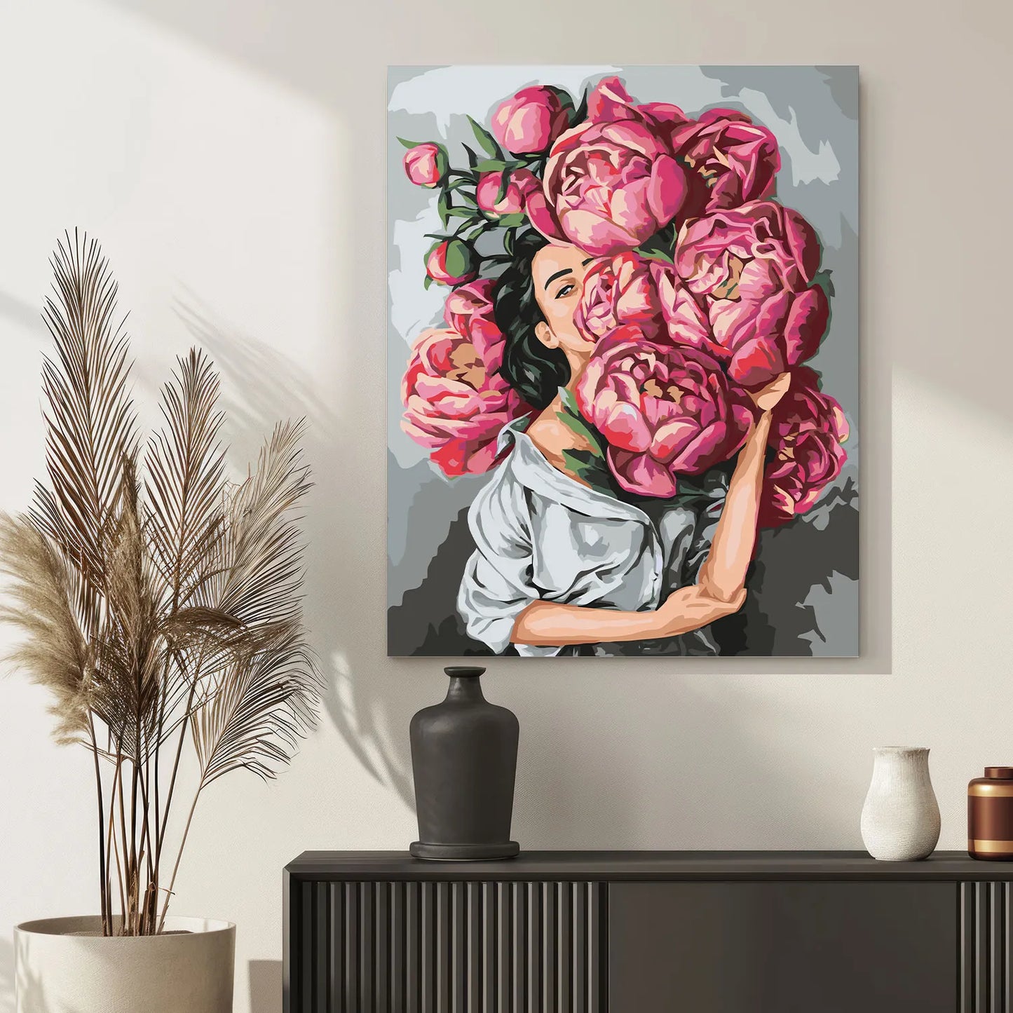 Obraz Po Numerach "Kobieta z Piwoniami" – Malowanie po Numerach, Elegancja i Kwiatowa Sztuka