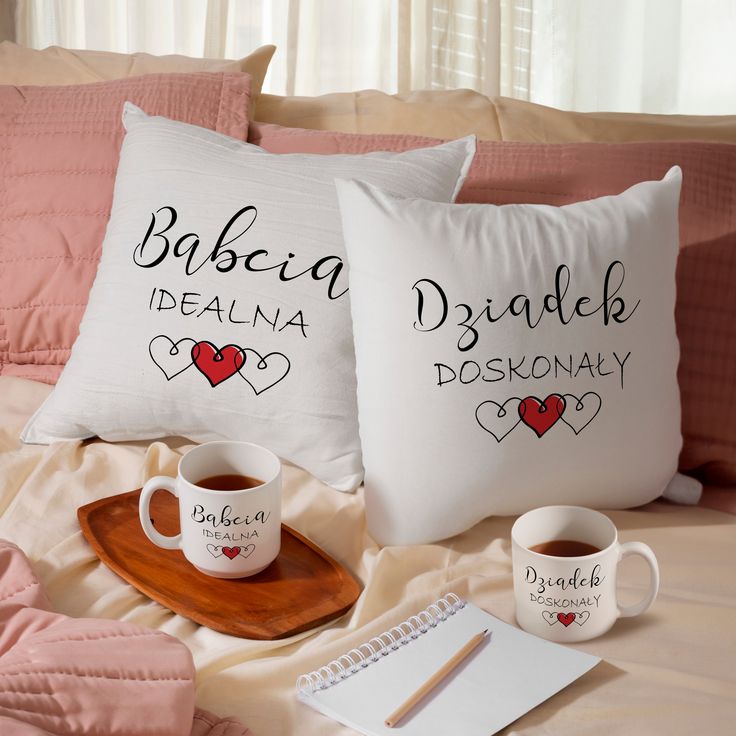 Zestaw poduszek Babcia Idealna i Dziadek Doskonały - prezent dla Dziadków