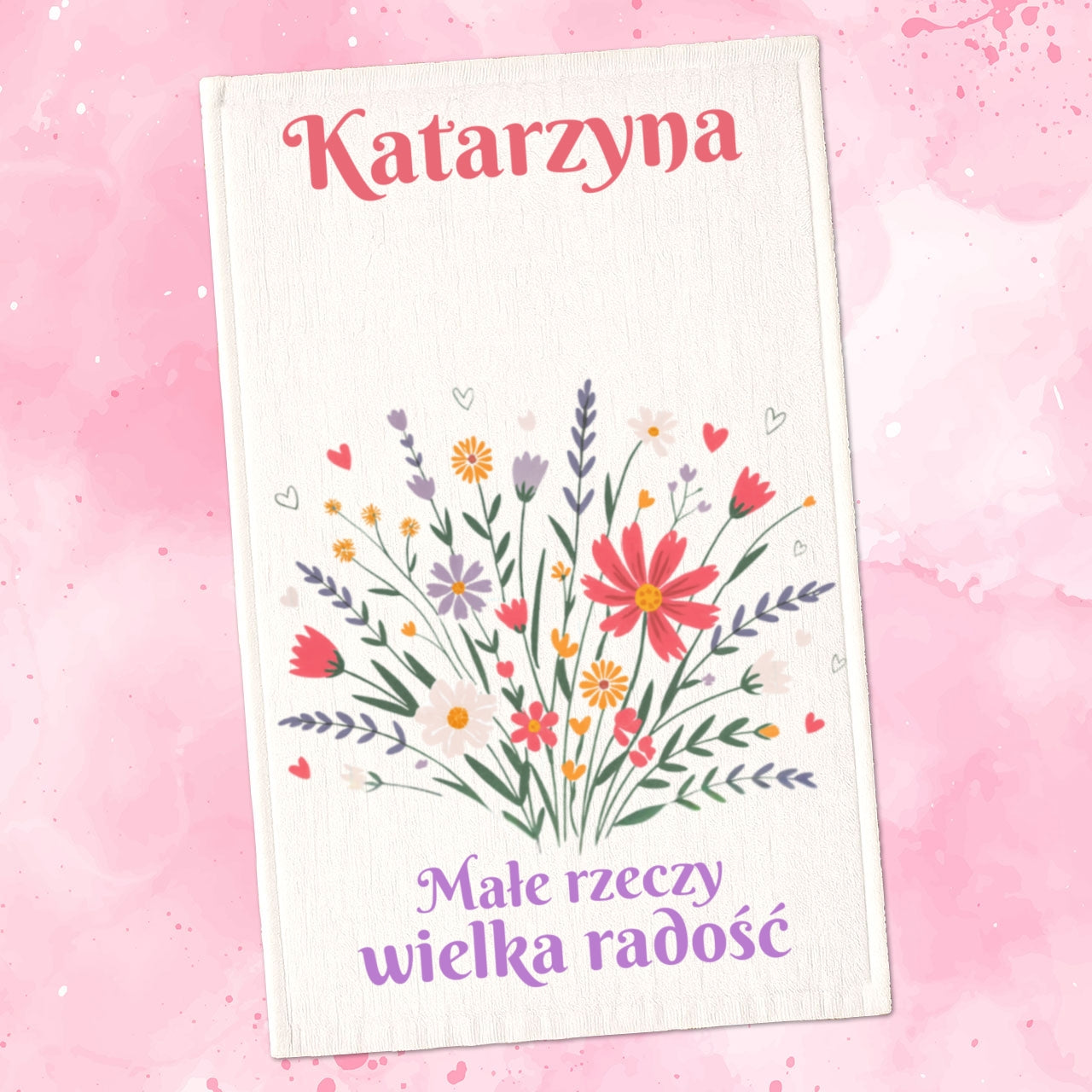 Spersonalizowany Ręcznik z Twoim Imieniem – Małe Rzeczy, Wielka Radość z Bukietem Kwiatów