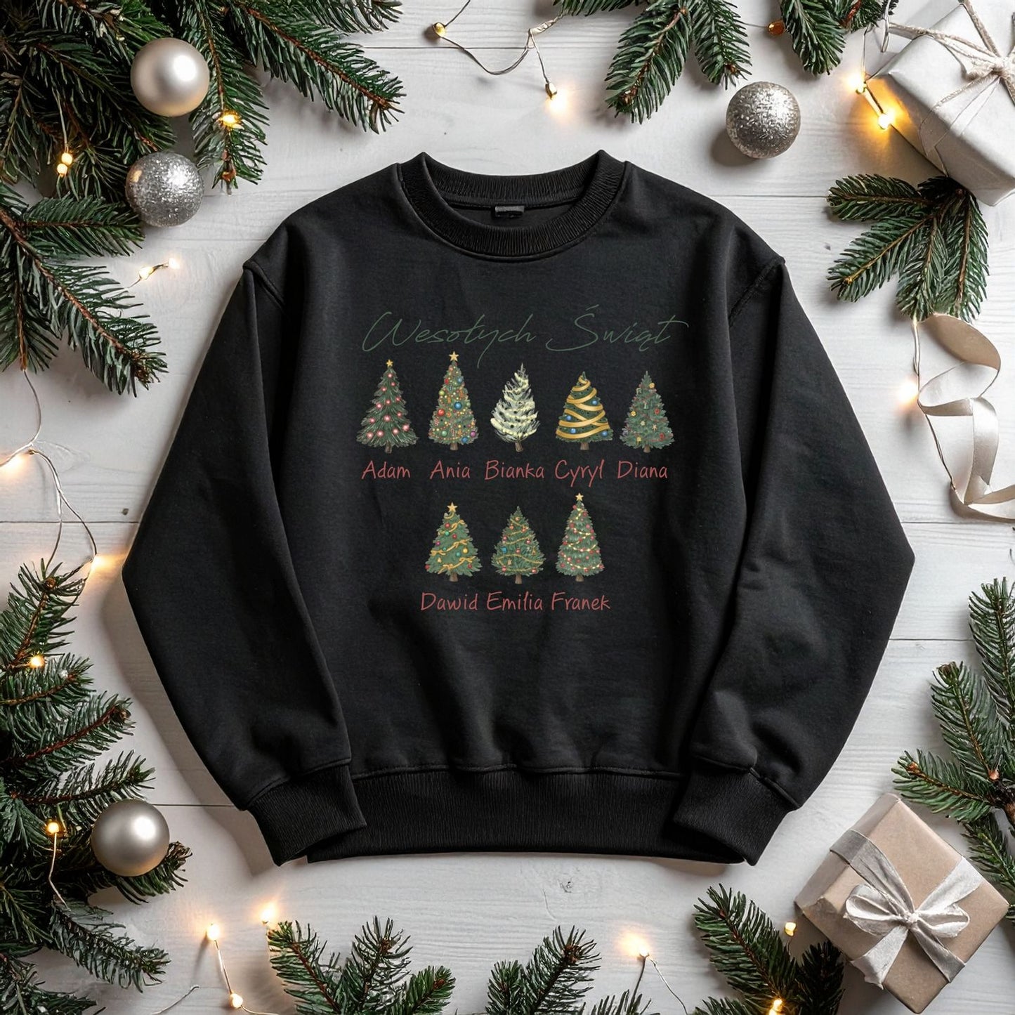 Personalizowana Bluza Świąteczna z Imionami Rodziny i Choinkami – Magiczny Prezent na Boże Narodzenie