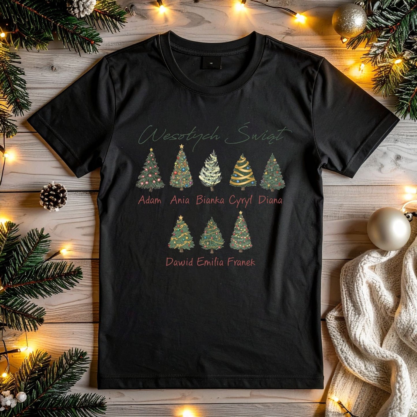 Personalizowana Bluza Świąteczna z Imionami Rodziny i Choinkami – Magiczny Prezent na Boże Narodzenie