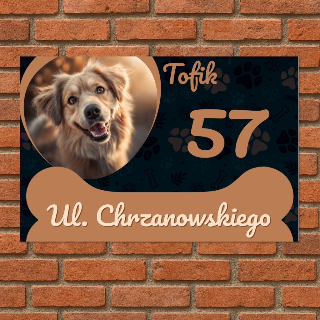 Personalizowana Tabliczka z Psem – Numer Domu