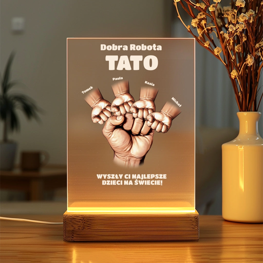 Dobra Robota Tato – Personalizowana Akrylowa Tabliczka z Imionami Dzieci