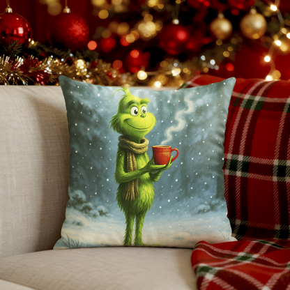Świąteczna Poduszka Dekoracyjna z Zielonym Stworkiem – Zimowy Klimat