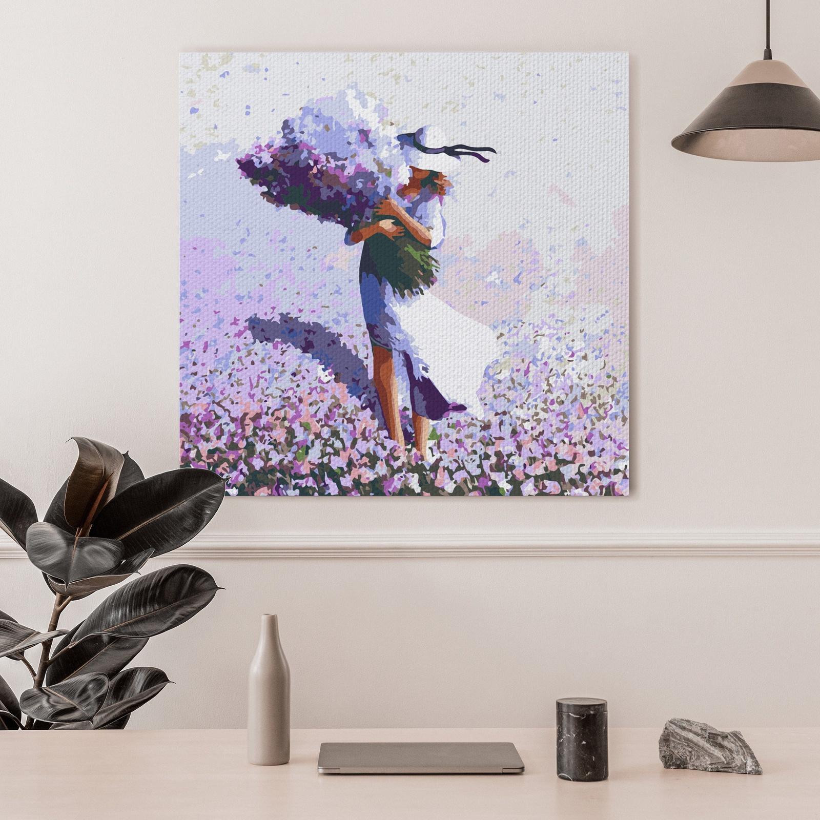 Kobieta w kwiatowym polu SC0806