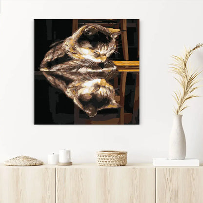 Kot we własnym odbiciu